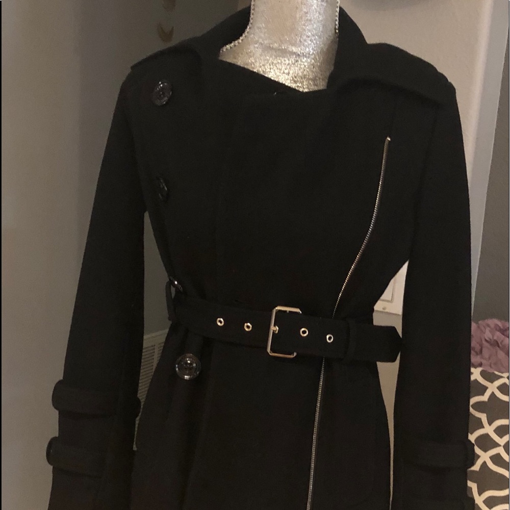 NWOT ✅Gorgeous Wool blend trench coat 🧥